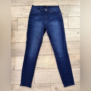 1822 Denim Dark Blue Skinny Jeans • Size 4